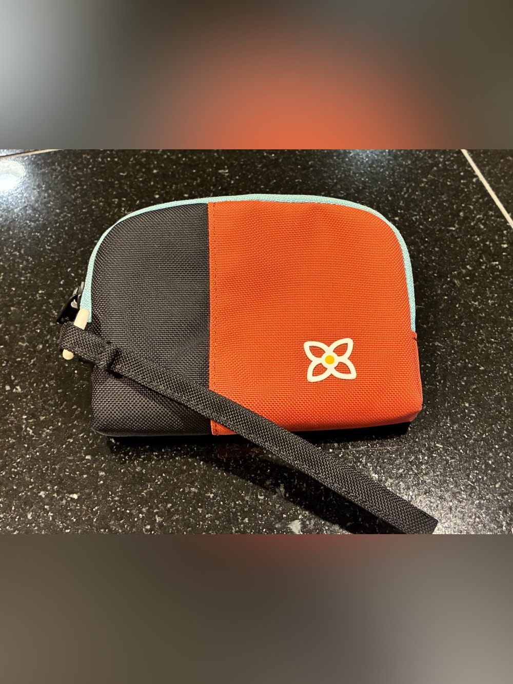 Sherpani Jolie wristlet pouch Top Zip Wrist Strap Reef Color Block